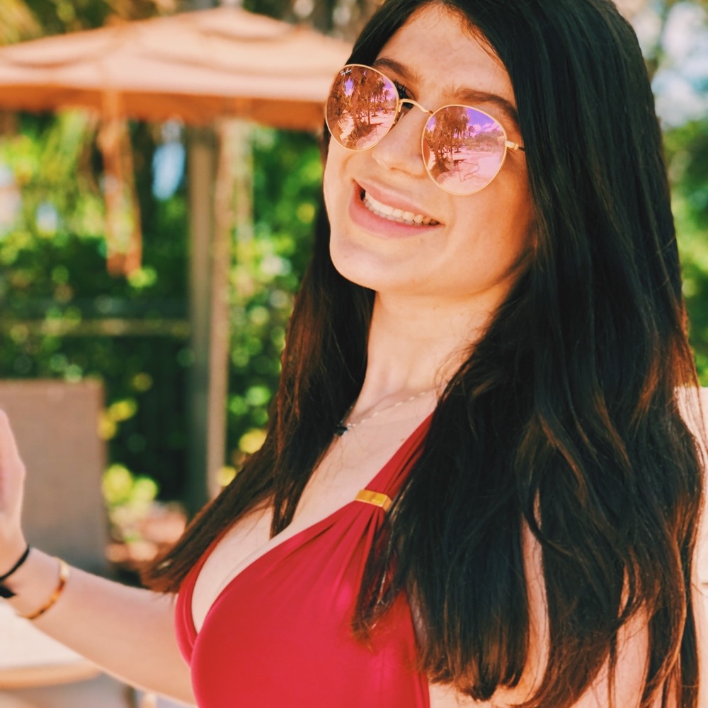 Meet your Posher, Lexie